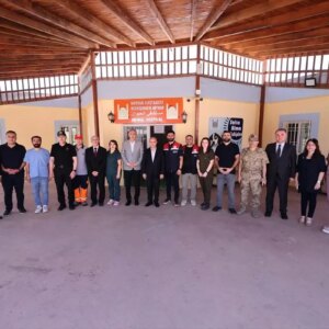 bakan yardimcisi aktastan hayvan bakimevi ziyareti iYBGCI2W