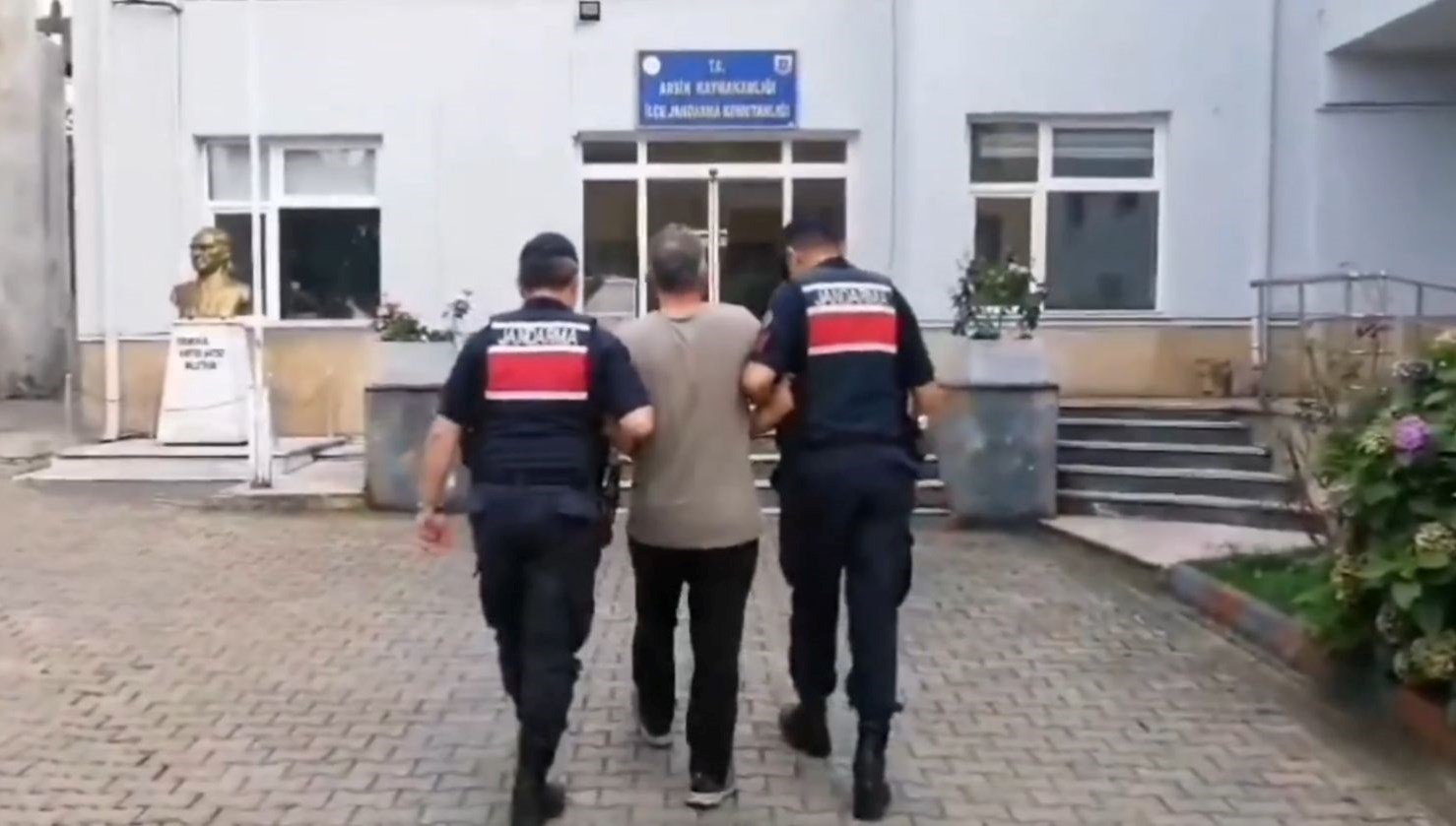 19 ilde feto operasyonu 40 tutuklama cDlcLFEY